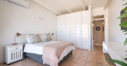 2 Bedroom Apartment for Sale in Umhlanga Rocks