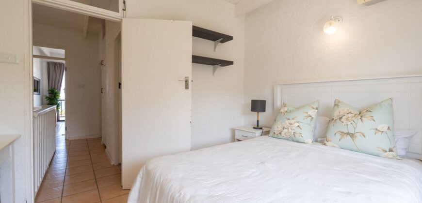 2 Bedroom Apartment for Sale in Umhlanga Rocks