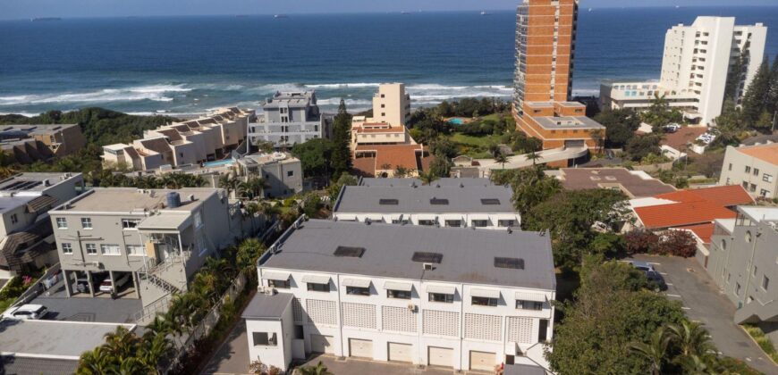 2 Bedroom Apartment for Sale in Umhlanga Rocks