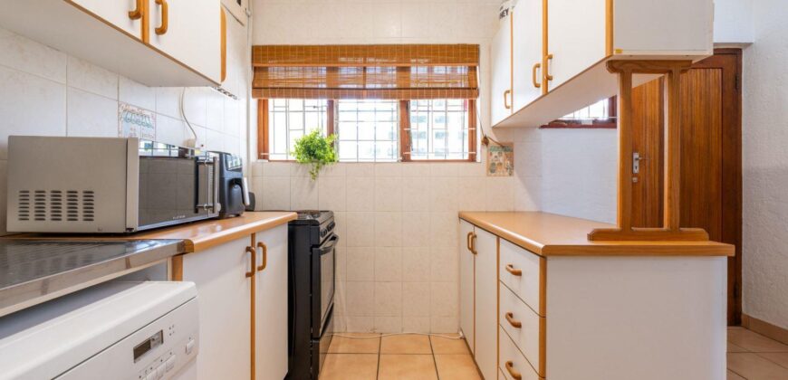 2 Bedroom Apartment for Sale in Umhlanga Rocks