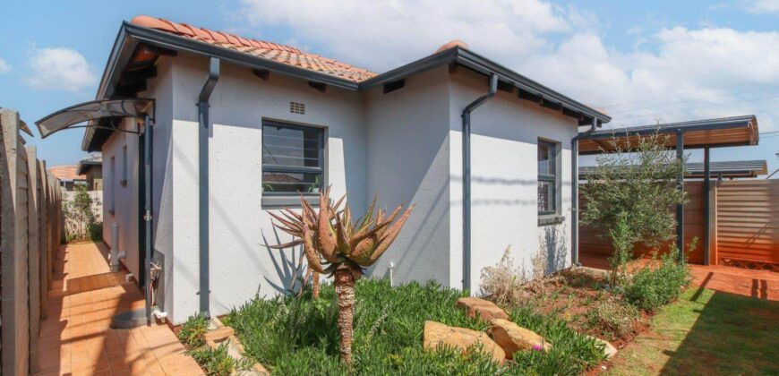 2 Bedroom House for Sale in Protea Glen