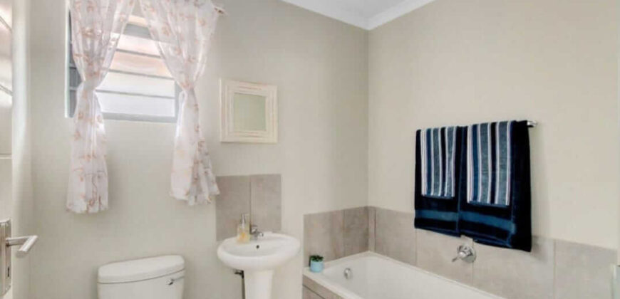 2 Bedroom House for Sale in Protea Glen