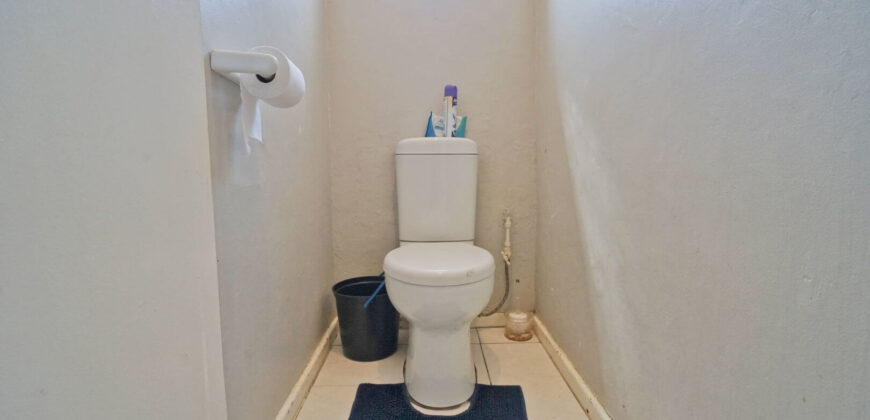 3 Bedroom Apartment for Sale in Beacon Bay