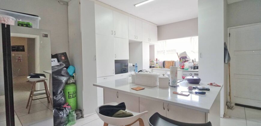 3 Bedroom Apartment for Sale in Beacon Bay