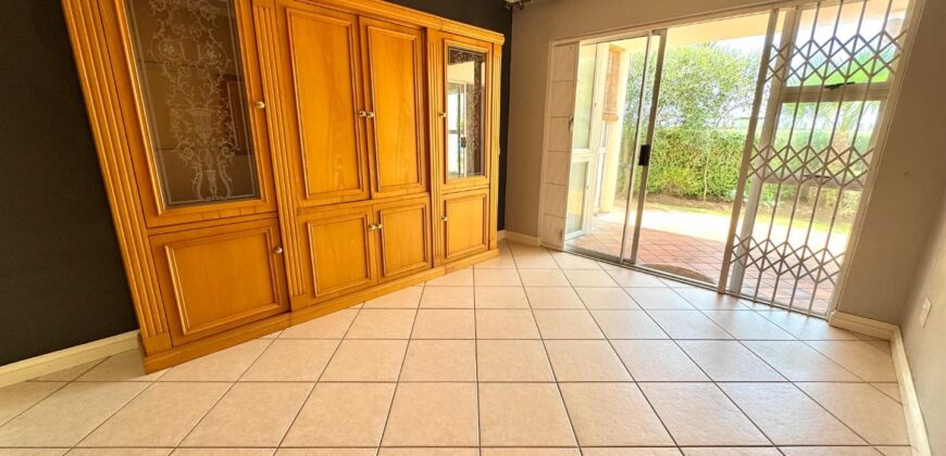 3 Bedroom Apartment for Sale in Summerstrand