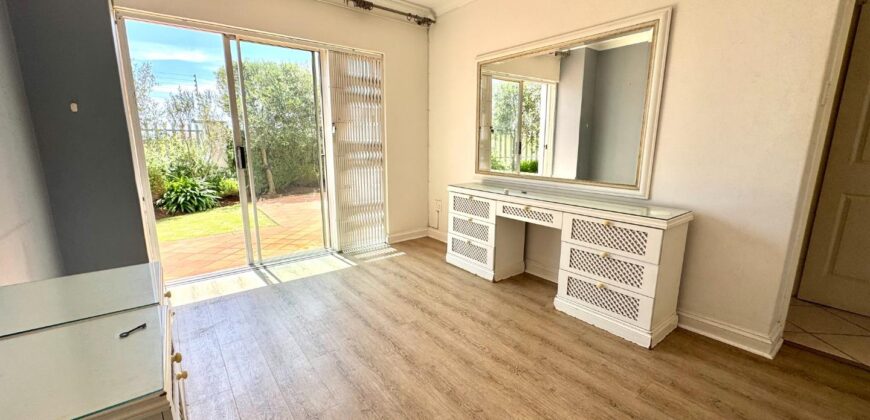 3 Bedroom Apartment for Sale in Summerstrand