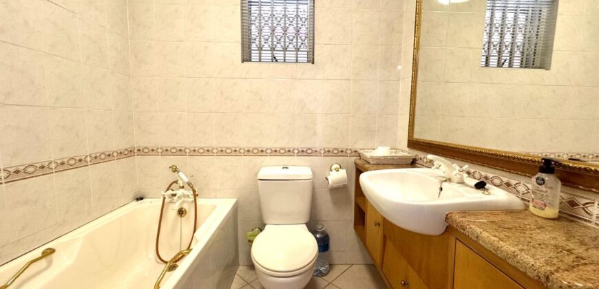 3 Bedroom Apartment for Sale in Summerstrand