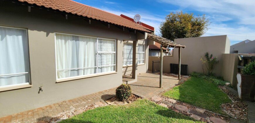 3 Bedroom House to Rent in Langenhovenpark