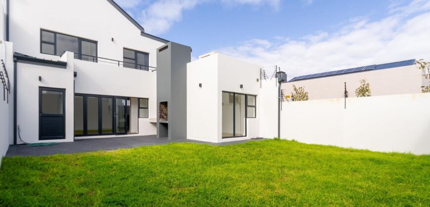 4 Bedroom House for Sale in Cape Farms