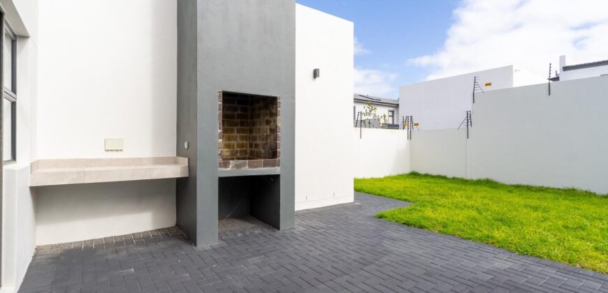 4 Bedroom House for Sale in Cape Farms