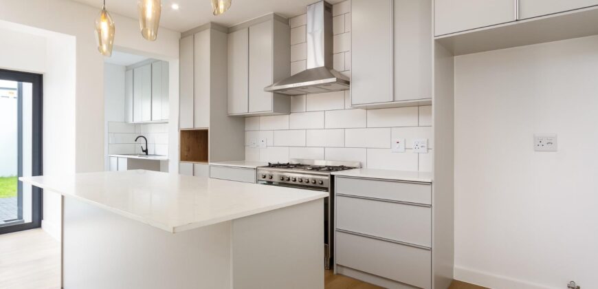 4 Bedroom House for Sale in Cape Farms