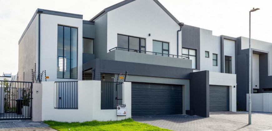 4 Bedroom House for Sale in Cape Farms