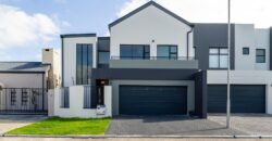 4 Bedroom House for Sale in Cape Farms