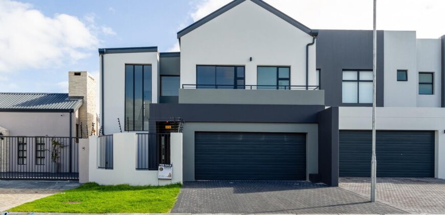 4 Bedroom House for Sale in Cape Farms