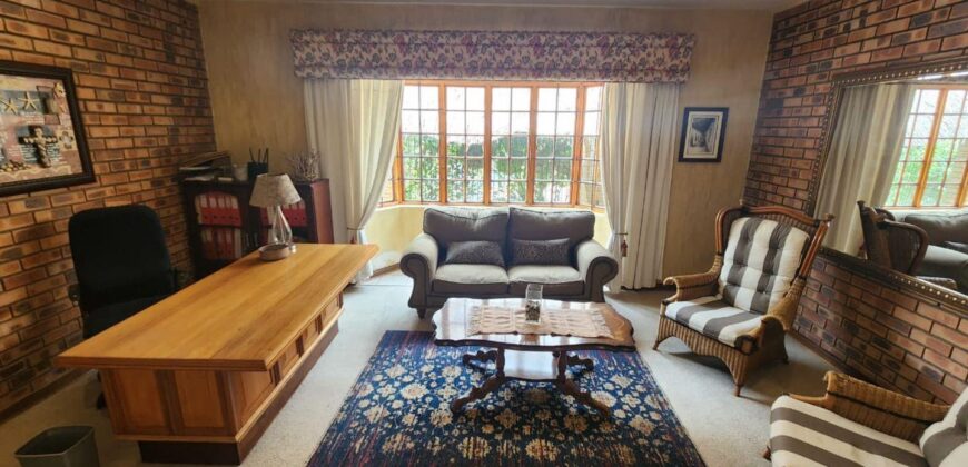 15-Bedroom Commercial Property for Sale in Cashan