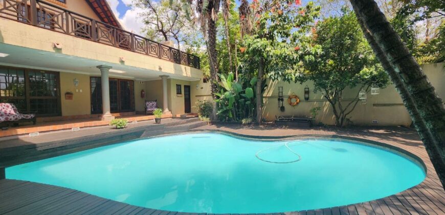 15-Bedroom Commercial Property for Sale in Cashan