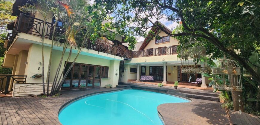 15-Bedroom Commercial Property for Sale in Cashan