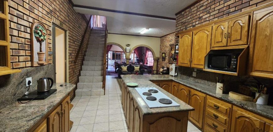 15-Bedroom Commercial Property for Sale in Cashan