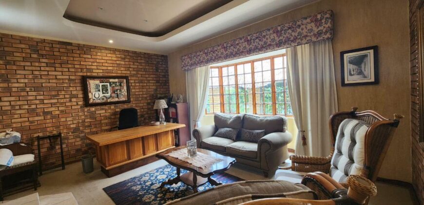 15-Bedroom Commercial Property for Sale in Cashan